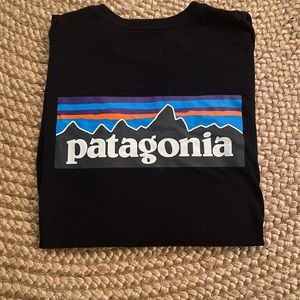 Patagonia long sleeve men’s shirt, black, size Large